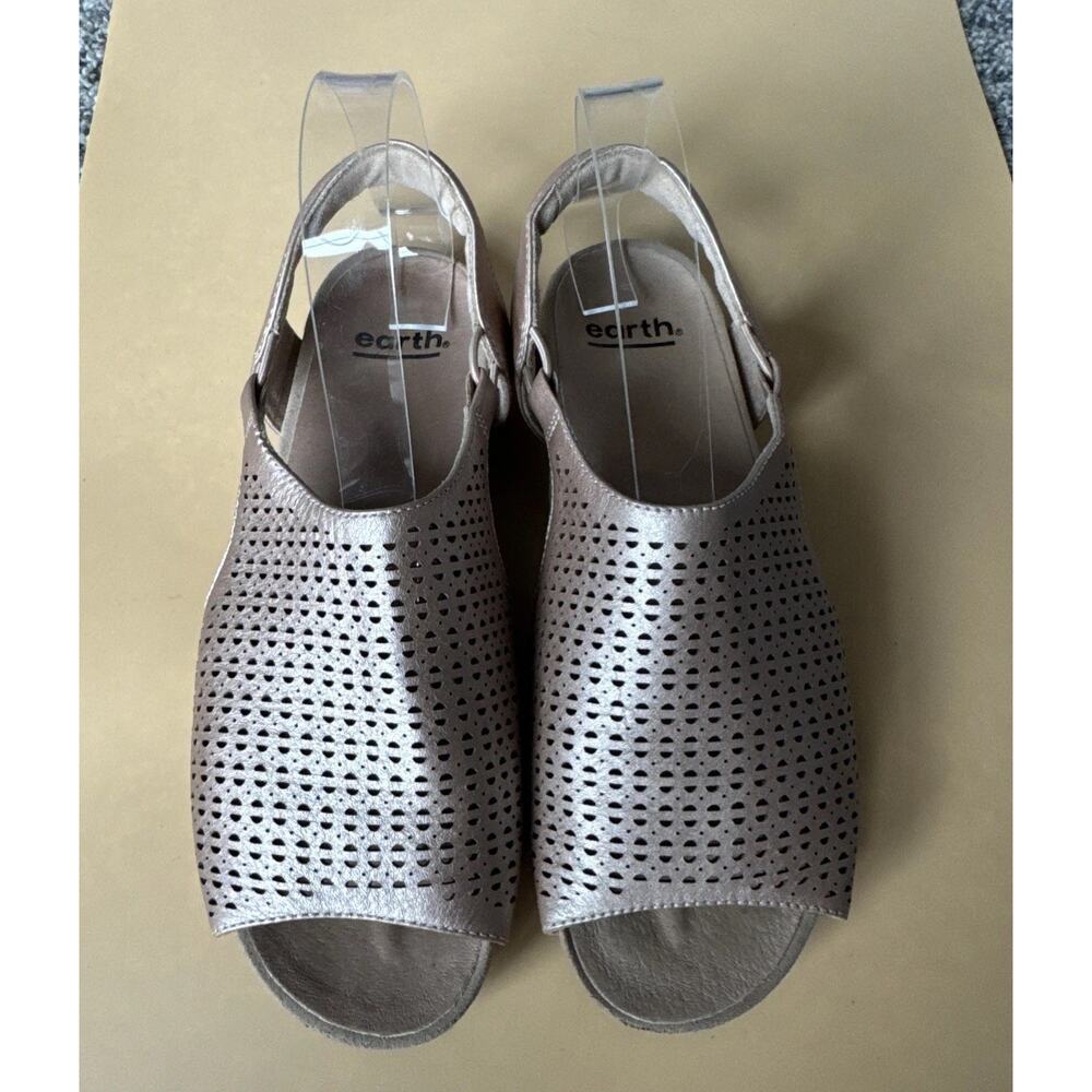 Earth Leather Perforated Sandals - Linden Laveen, Blush, 8.5